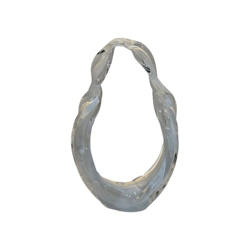 تحفة زجاج حلقي