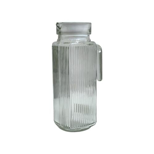 جك زجاج بغطاء