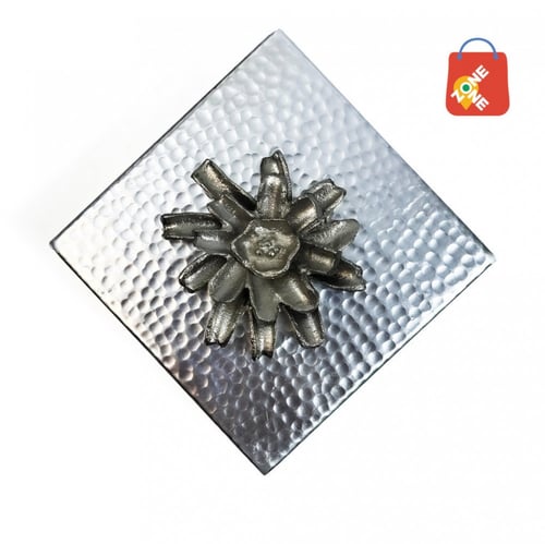 علبة اكريلك بغطاء حديد هندي لون فضي