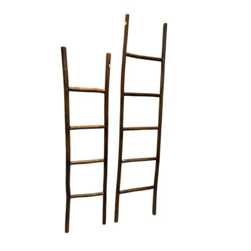 سلم خشب طبيعي