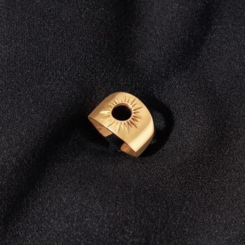 خاتم شمس ذهب صافي عيار 21 الوزن : 4.25g