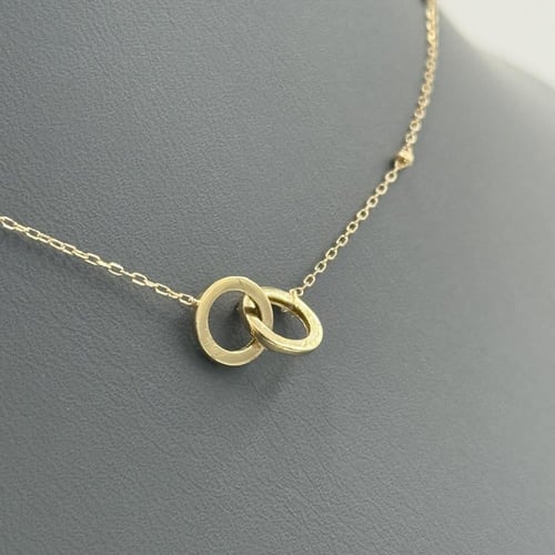 سوارة ذهب عيار 18 تصميم الماس الوزن : 0.8g