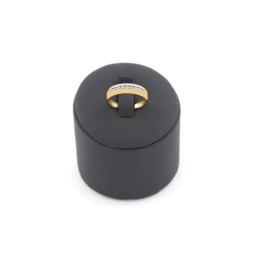 خاتم ذهب عيار 18 تصميم الماس الوزن : 2.8g