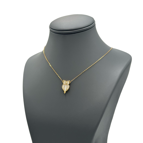 عقد ذهب عيار 18 تصميم الماس الوزن : 3.5g