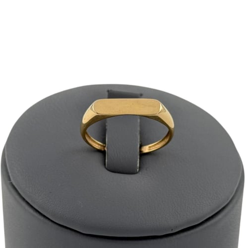 خاتم ذهب صافي عيار 18 الوزن : 1.4g