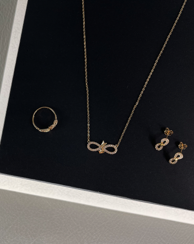 نصف طقم ذهب اطفال عيار21 تصميم الماس الوزن3.5g