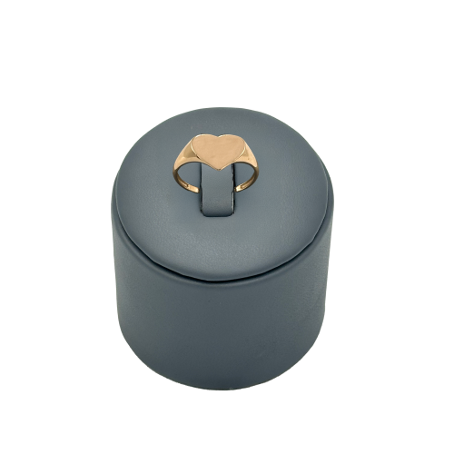 خاتم ذهب صافي عيار 21 تصميم لومير الوزن : 2.2g