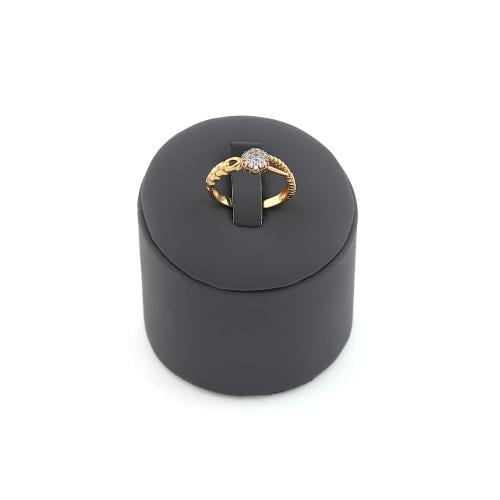 خاتم ذهب عيار 18 تصميم الماس الوزن : 3.0g