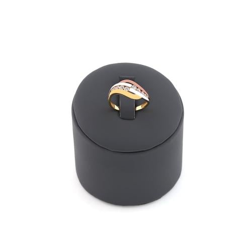 خاتم ذهب عيار 18 تصميم الماس الوزن : 2.8g