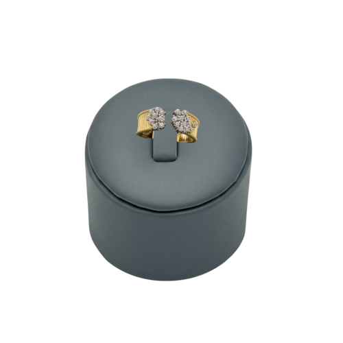 خاتم ذهب عيار 18 تصميم الماس الوزن : 3.1g