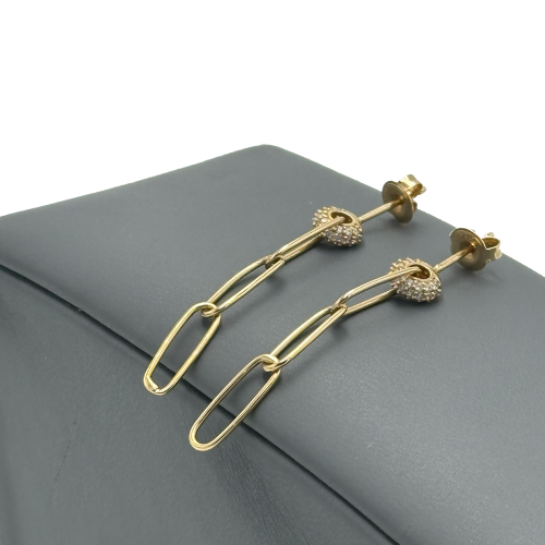 حلق ذهب عيار 18 تصميم الماس الوزن : 2.9g