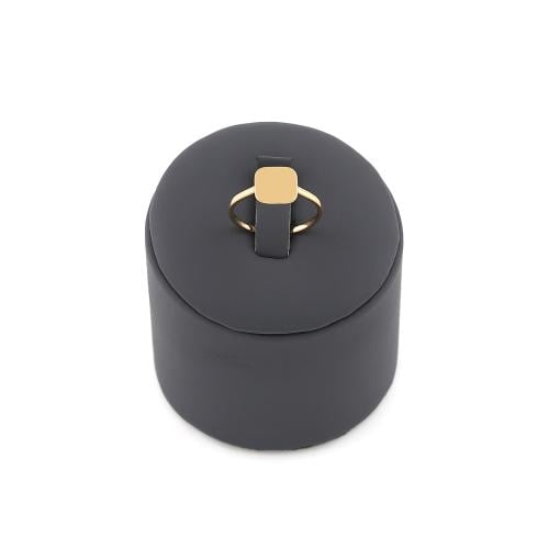 خاتم ذهب صافي عيار 18 الوزن : 1.7g
