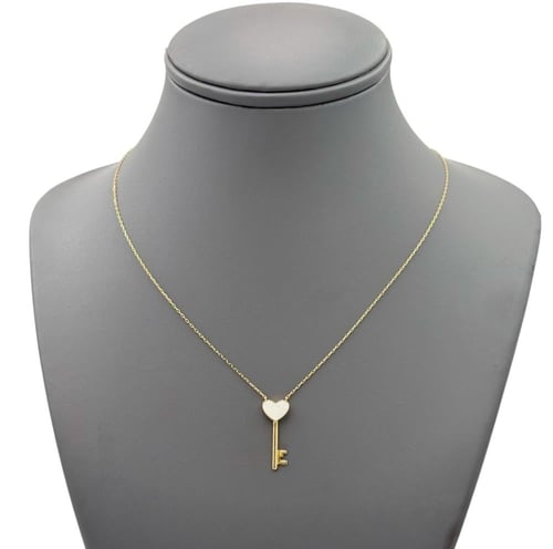 عقد ذهب عيار 18 مع لون ميناء الوزن : 1.3g