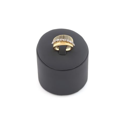خاتم ذهب عيار 18 تصميم الماس الوزن : 3.5g