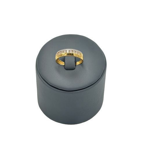 خاتم ذهب عيار 18 تصميم الماس الوزن : 2.8g