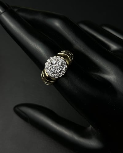 خاتم ذهب عيار 18 تصميم الماس الوزن : 5.1g