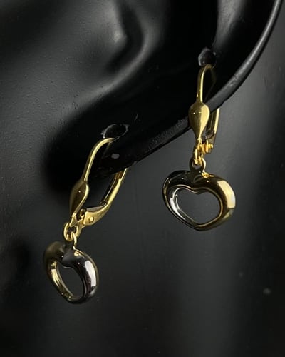 طقم تعليقة مع حلق ذهب صافي عيار 18 الوزن : 2.9g