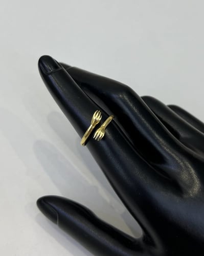 خاتم ذهب صافي عيار 18 الوزن : 2.3g