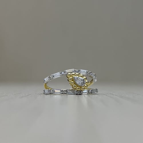 خاتم ذهب عيار 18 تصميم الماس الوزن : 2.5g