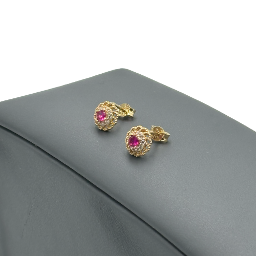 حلق ذهب عيار 18 تصميم الماس الوزن:1.4g