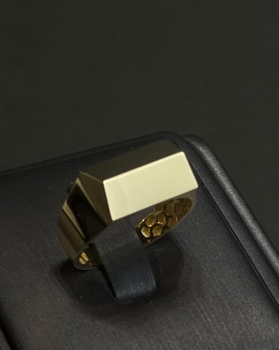 خاتم ذهب صافي عيار 18 الوزن:3.3g