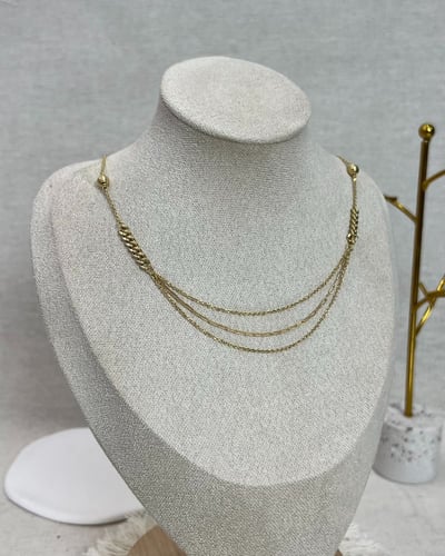 عقد ذهب صافي عيار 18 الوزن : 5.8g