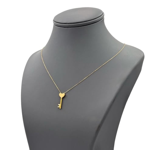 عقد ذهب عيار 18 تصميم الماس الوزن : 1.3g