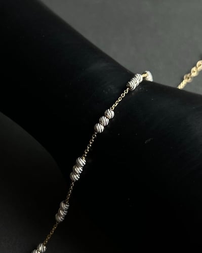 سوارة ذهب صافي عيار 18 مع لون ميناء الوزن:3.0g