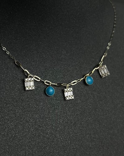 تشوكر ذهب عيار 18 تصميم الماس مع لون ميناء الوزن :...