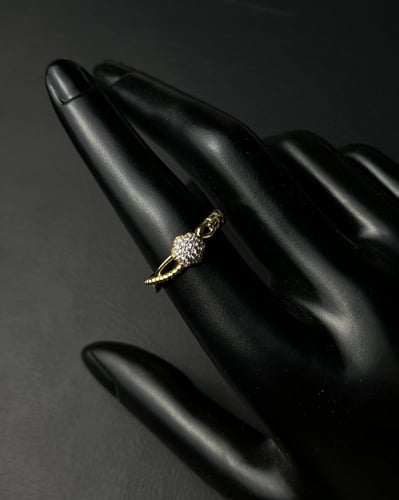 خاتم ذهب عيار 18 تصميم الماس الوزن : 3.0g