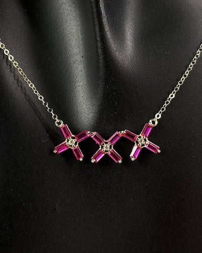 عقد ذهب عيار 18 تصميم ألماس الوزن:1.3g