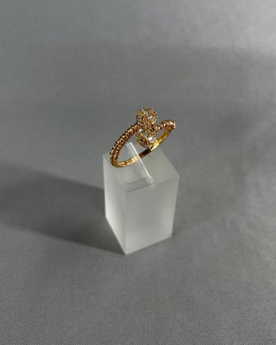 خاتم ذهب عيار 21 تصميم ألماس الوزن:2.9g