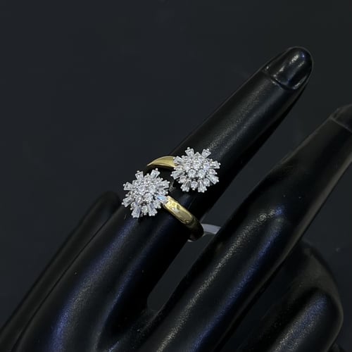 خاتم ذهب عيار 18 تصميم الماس الوزن : 3.3g