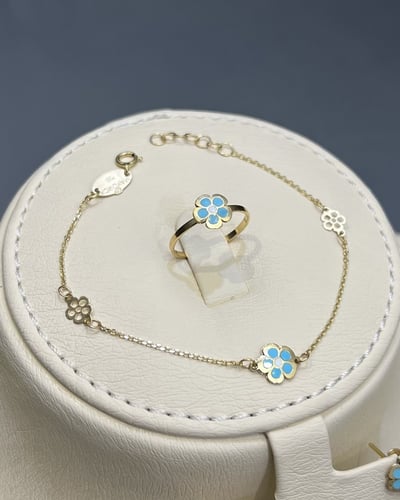 طقم ذهب صافي عيار 18 مع لون ميناء الوزن : 5.4g