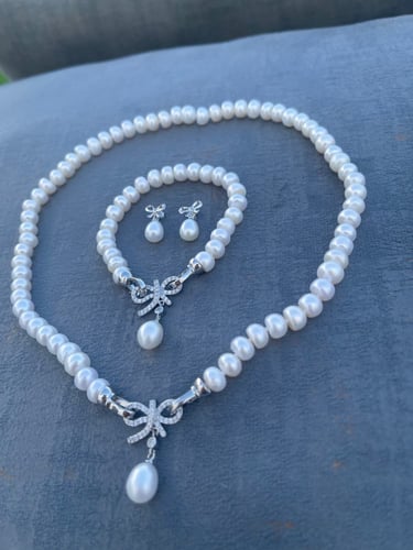 طقم الؤلؤ الفاخر