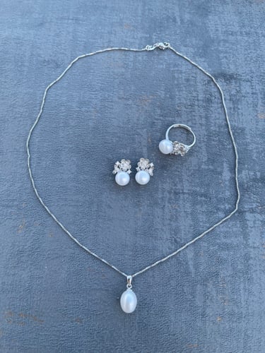 طقم لؤلؤ ساحر