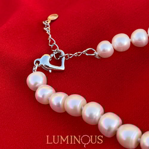 طقم اللؤلؤ الأنيق