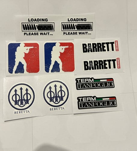 عدد 5 ملصقات صغيرة متنوعة