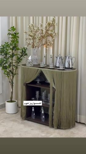 طاولة هدب ضيافه