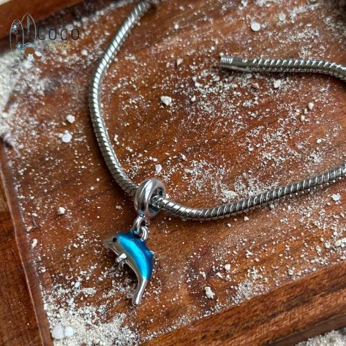 إسوارة الصيف الفضية من كوكو بيتش مع 7 شارمات قابلة...