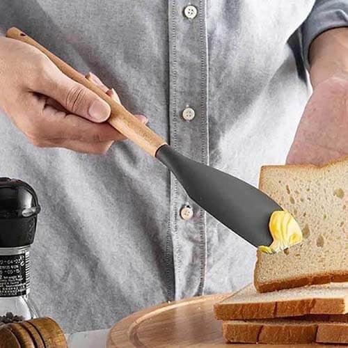 ملاعق سباتولا سيليكون تستخدم لإضافة المكونات الغذا...