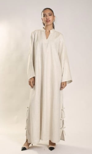 Jalabia w/ribbons on the slit in beige