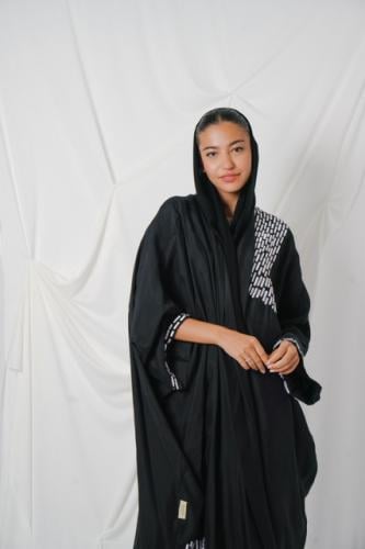 Linear Muse - Black (Pink)