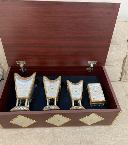 طقم 3 مباخر وعلبة وصندوق كبير +طباعة لوقو