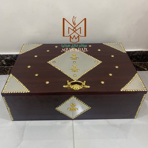 صندوق هدايا فاخرة | مبخرة ملكية وعلبة عود وصينية ا...