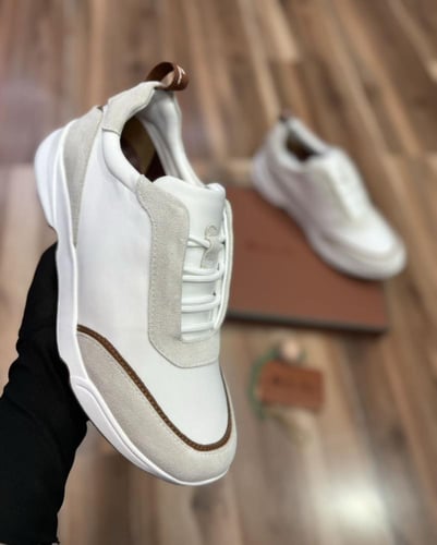 حذاء لورو بيانا