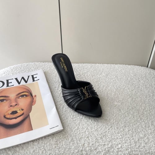 كعب سان لوران