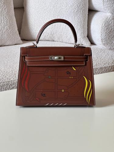 Kelly 25 with Artistic Print - Brown