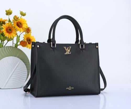 شنطة لويس فيتون