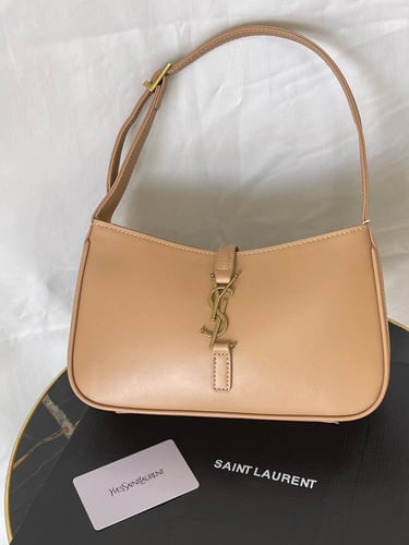 شنطة سان لوران